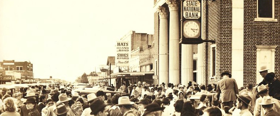 old time photo outside a state national bank